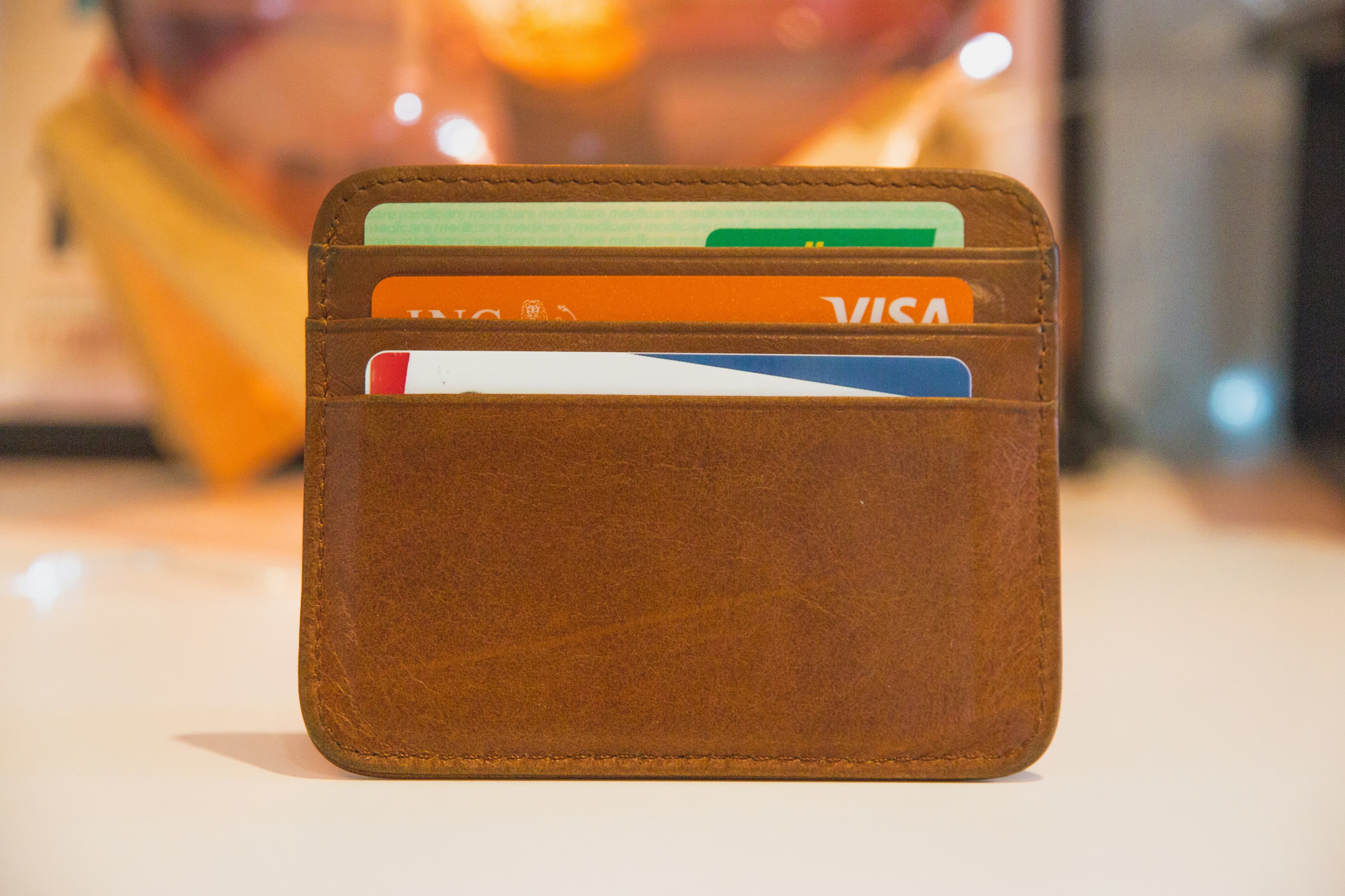 Choosing the Right Credit Card: Your Guide to Smart Spending Online